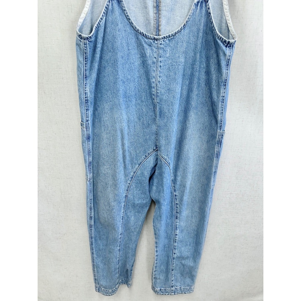 Free People High Roller Slouchy overalls in Kansas Cotton Blue Denim Size Medium - Picture 14 of 16